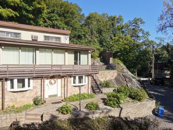 25 Chatham Terrace