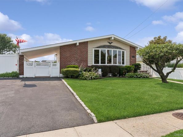 114 Miller Road, Hicksville NY 11801