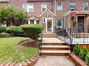 4584 Kings Highway