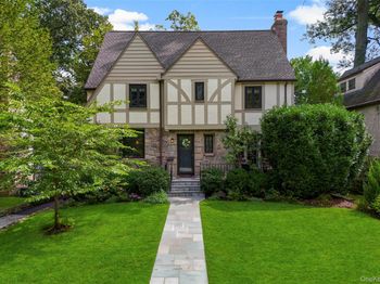 73 Woodlawn Avenue