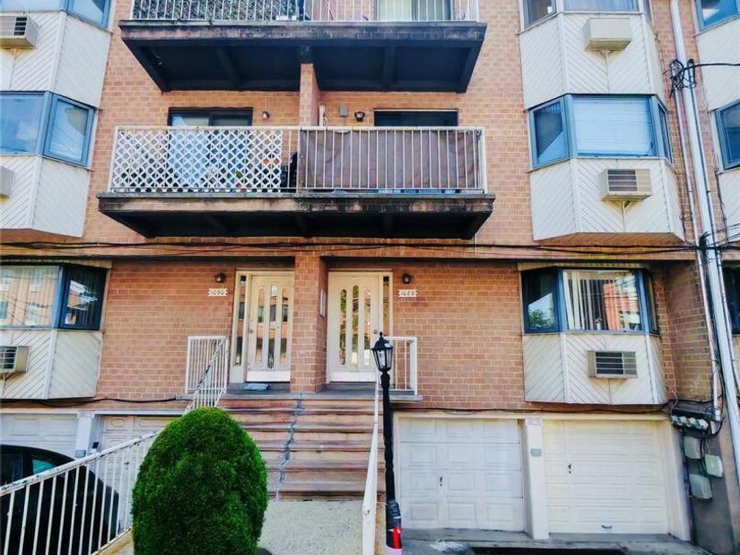 1088 E 73rd Street 3C, Brooklyn NY 11234