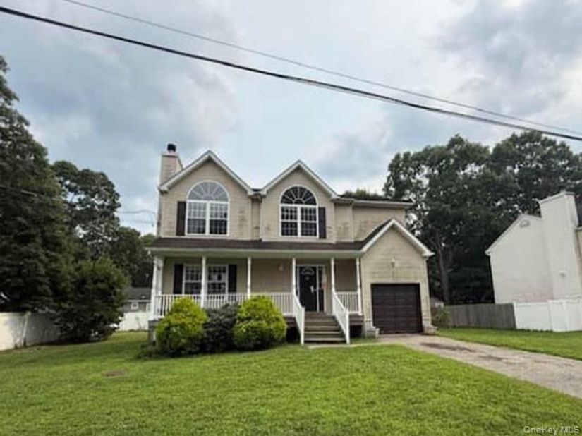 90 Main Street, Mastic NY 11950