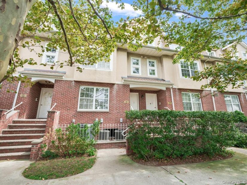 1 Patricia Lane 305, Bronx NY 10465