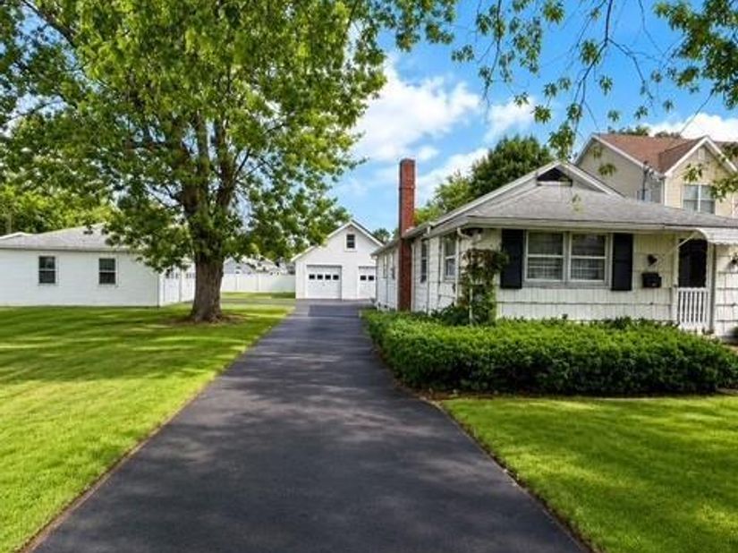 39 Cleveland Street, Patchogue NY 11772