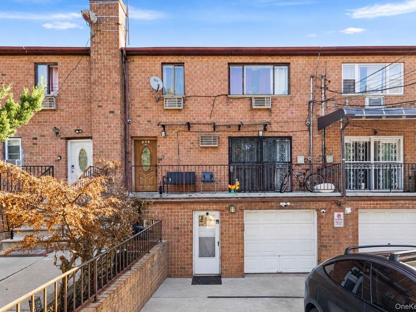 368 Balcom Avenue, Bronx NY 10465