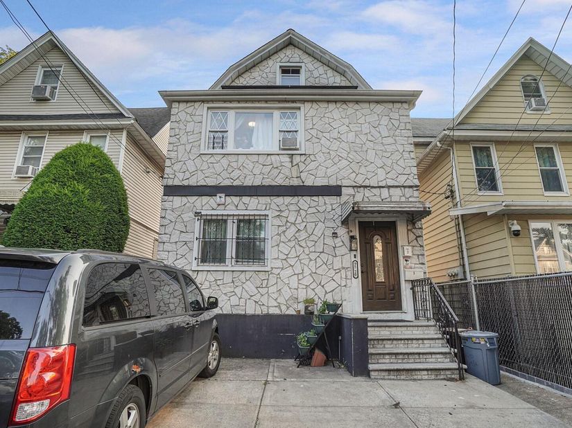 9520 127th Street, Richmond Hill NY 11419