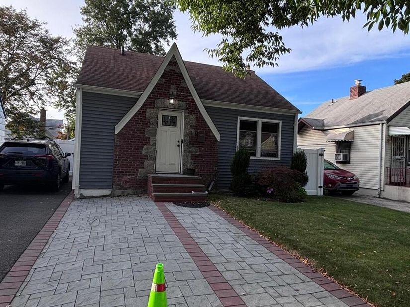 11840 236th Street, Cambria Heights NY 11411