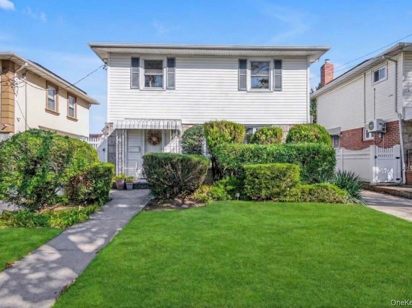 4861 208th Street, Bayside NY 11364