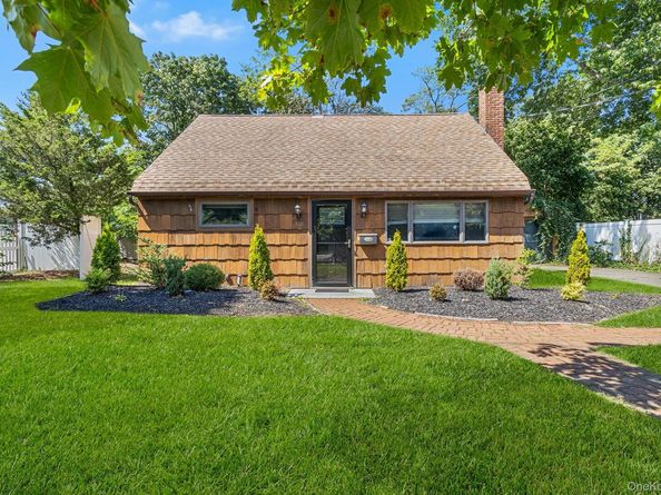 146 E Carmans Road, East Farmingdale NY 11735