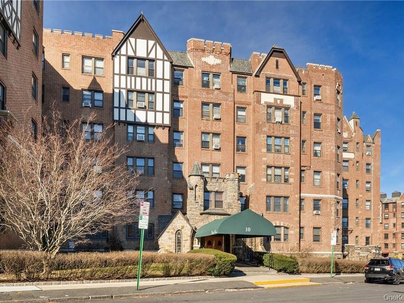 10 Nosband Avenue 1C, White Plains NY 10605