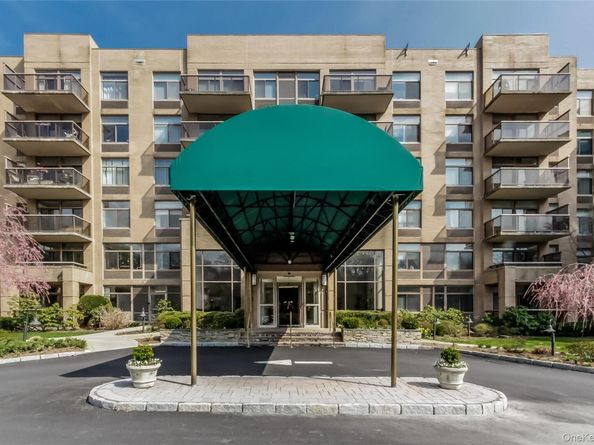 35 N Chatsworth Avenue 6R, Larchmont NY 10538