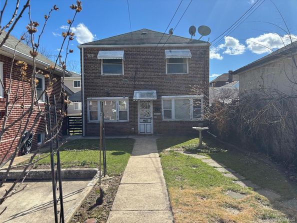 12212 6th Avenue, College Point NY 11356