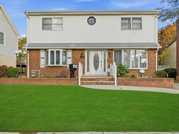 120 Bruce Terrace, Mineola NY 11501