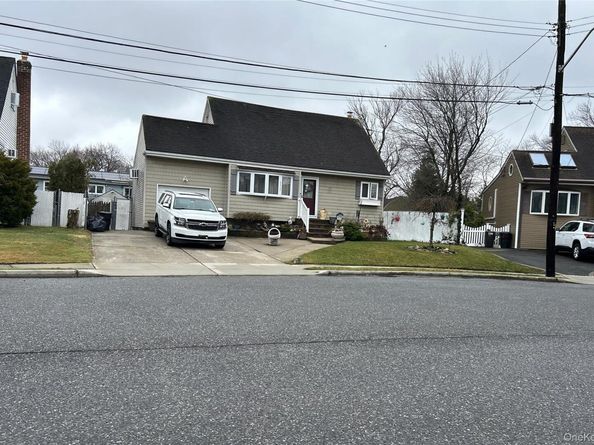 34 Karen Street, West Babylon NY 11704