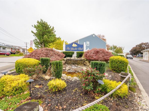 100 Baker Court 15, Island Park NY 11558