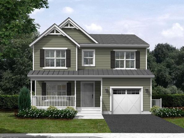 120 4th Street, Saint James NY 11780