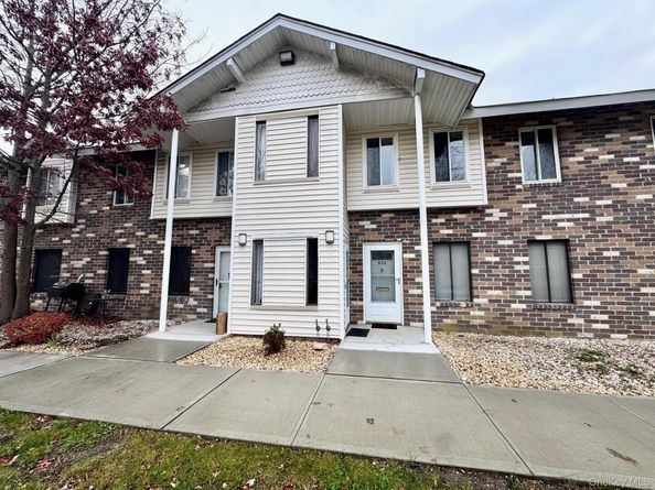 30 Kiowa Court K30, Coram NY 11727