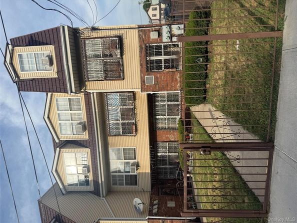 108-25 160th Street 24A, Jamaica NY 11433