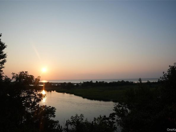 14 W Meadow Lane Extension, Stony Brook NY 11790