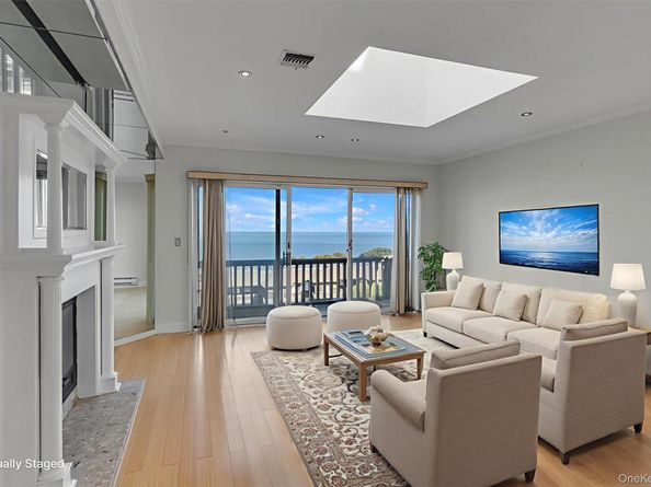 209 Fox Hill Drive, Baiting Hollow NY 11933