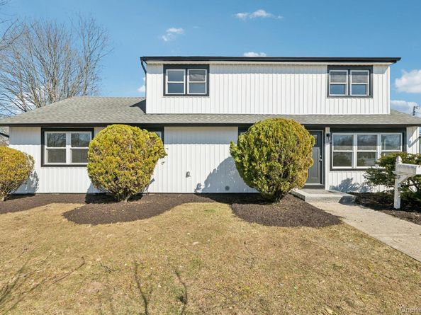 38 Somerset Road E, Amityville NY 11701