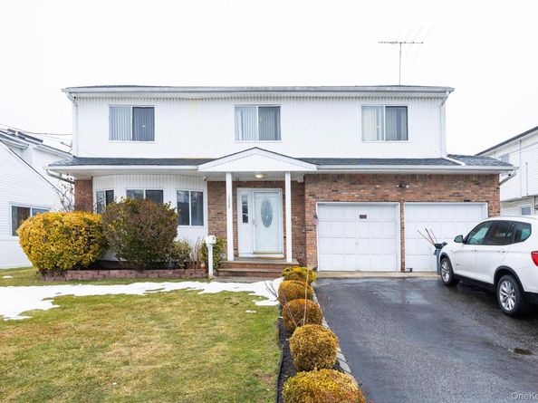 1259 JERUSALEM Avenue, Merrick NY 11566