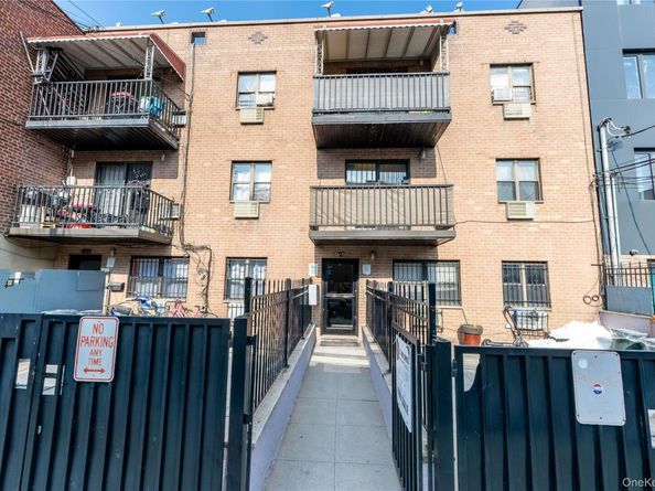 5609 van cleef, Corona NY 11368