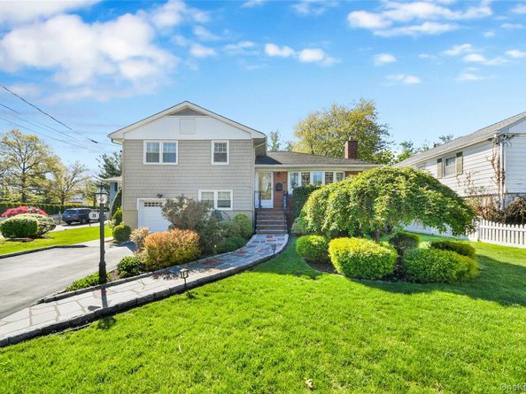 39 Harding Drive, New Rochelle NY 10801