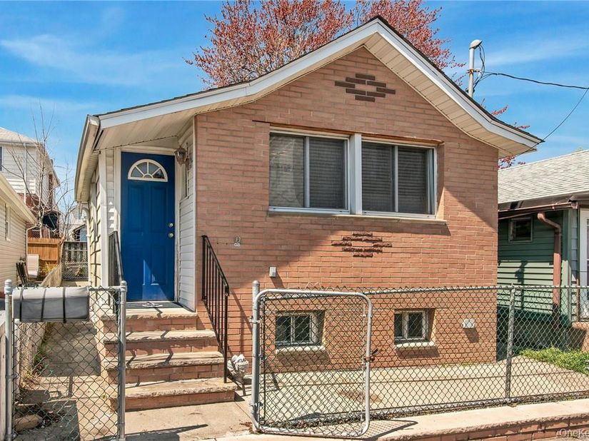 25 B Edgewater Park 25 B, Bronx NY 10465