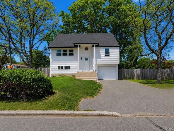 125 Missouri Avenue, Bay Shore NY 11706