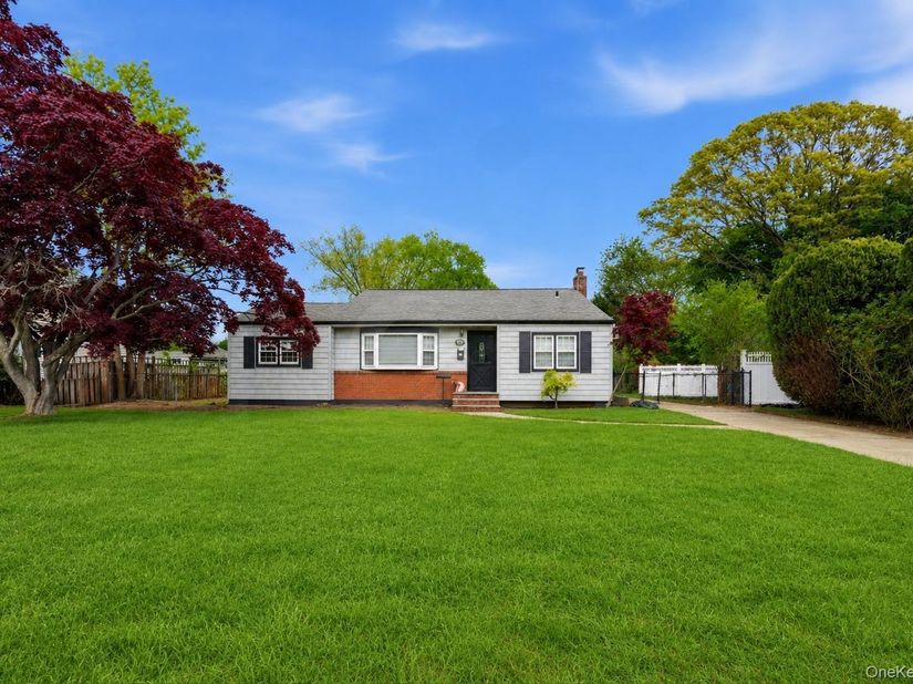 1413 Peters Boulevard, Bay Shore NY 11706
