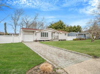 7 Betsy Drive