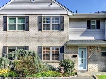 15 Manors Drive