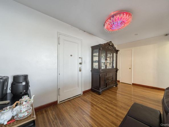 143-50 Hoover Avenue 306, Briarwood NY 11435