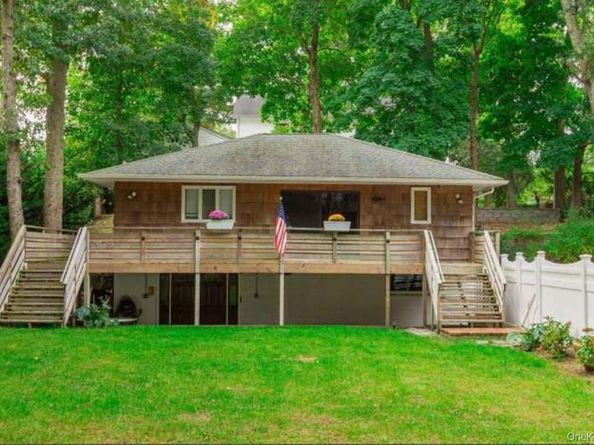 31 Apricot Road, Rocky Point NY 11778