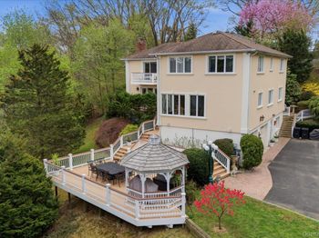 873 Oyster Bay Road