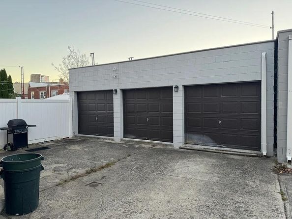 6858 76th Street, Middle Village NY 11379