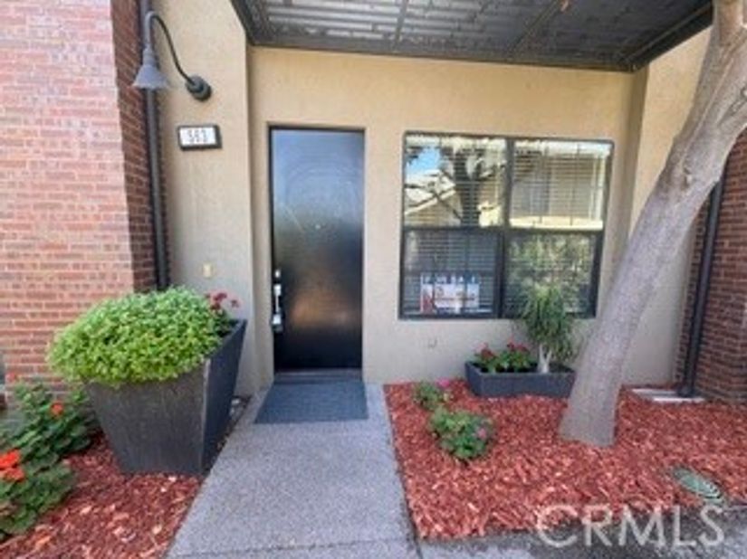 563 W Maple Avenue, Orange CA 92868