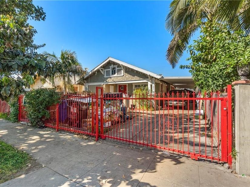 1611 46th, Los Angeles CA 90062