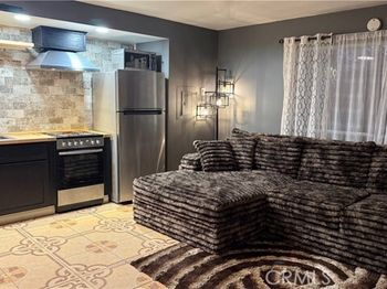 7904 Laurel Canyon