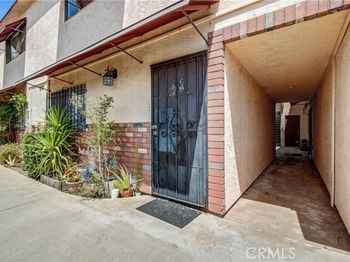 7904 Laurel Canyon