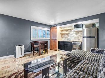 7904 Laurel Canyon