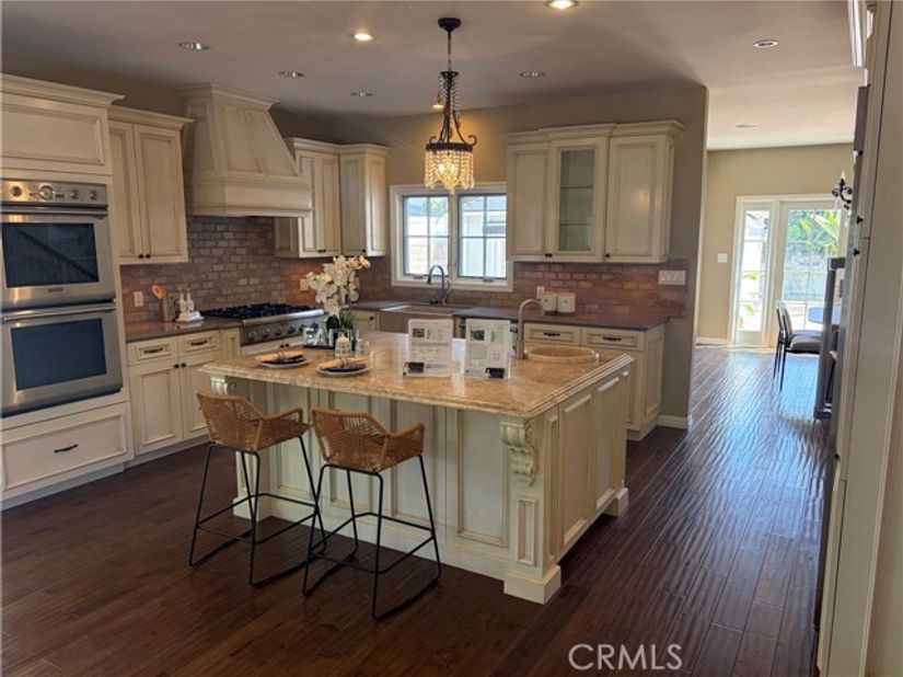 5704 Columbus, Sherman Oaks CA 91411