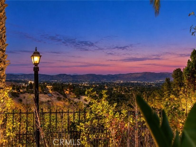 4537 Ellenita Avenue, Tarzana (los Angeles) CA 91356