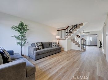 1365 S Walnut