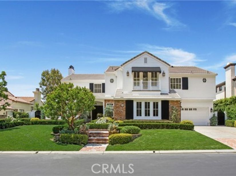 15 Canada Oaks, Laguna Hills CA 92679