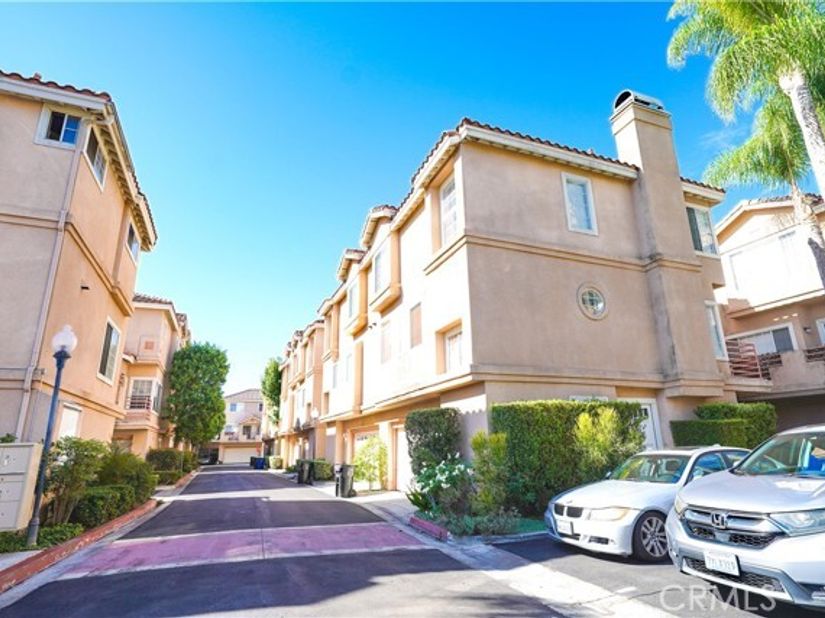 14053 Lemoli, Hawthorne CA 90250