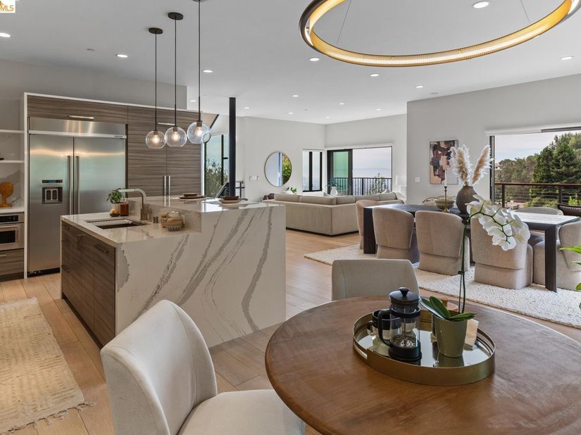 590 Gravatt Dr, Berkeley CA 94705