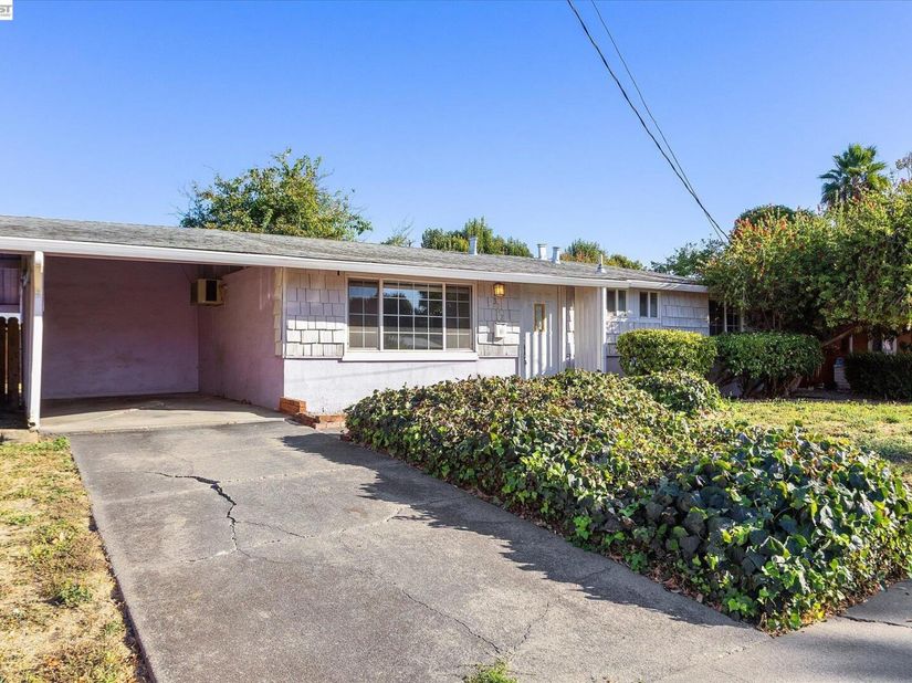 3042 Chrisland Ct, Concord CA 94520