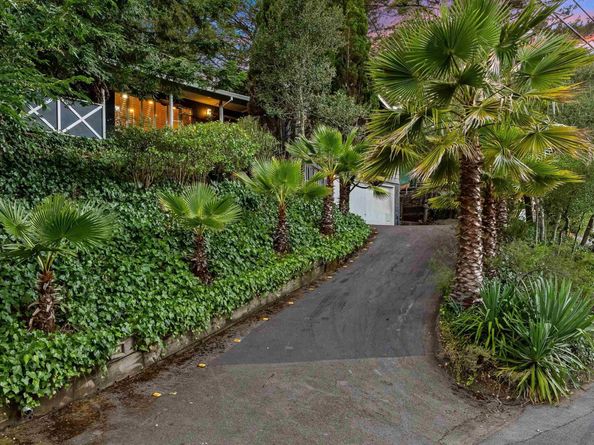 45 Sleepy Hollow Ln, Orinda CA 94563